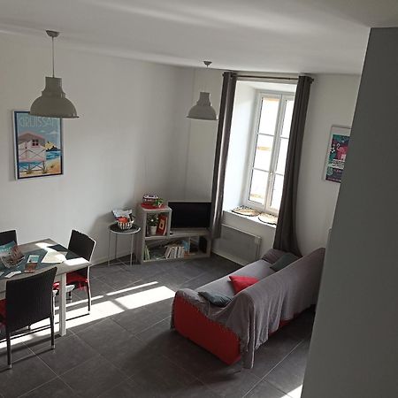 Jolie Maison Au Centre Du Village 格吕桑 外观 照片