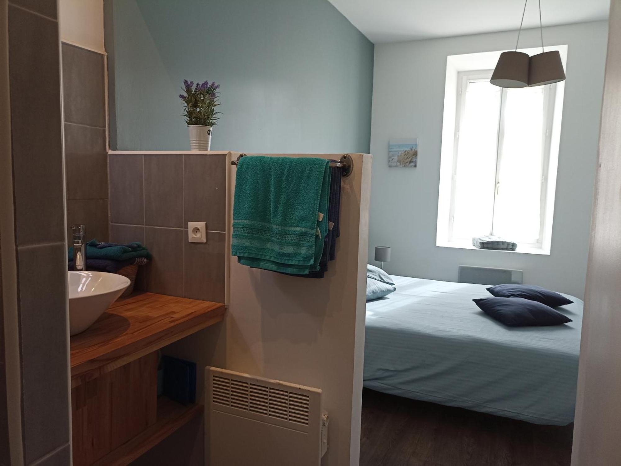 Jolie Maison Au Centre Du Village 格吕桑 外观 照片