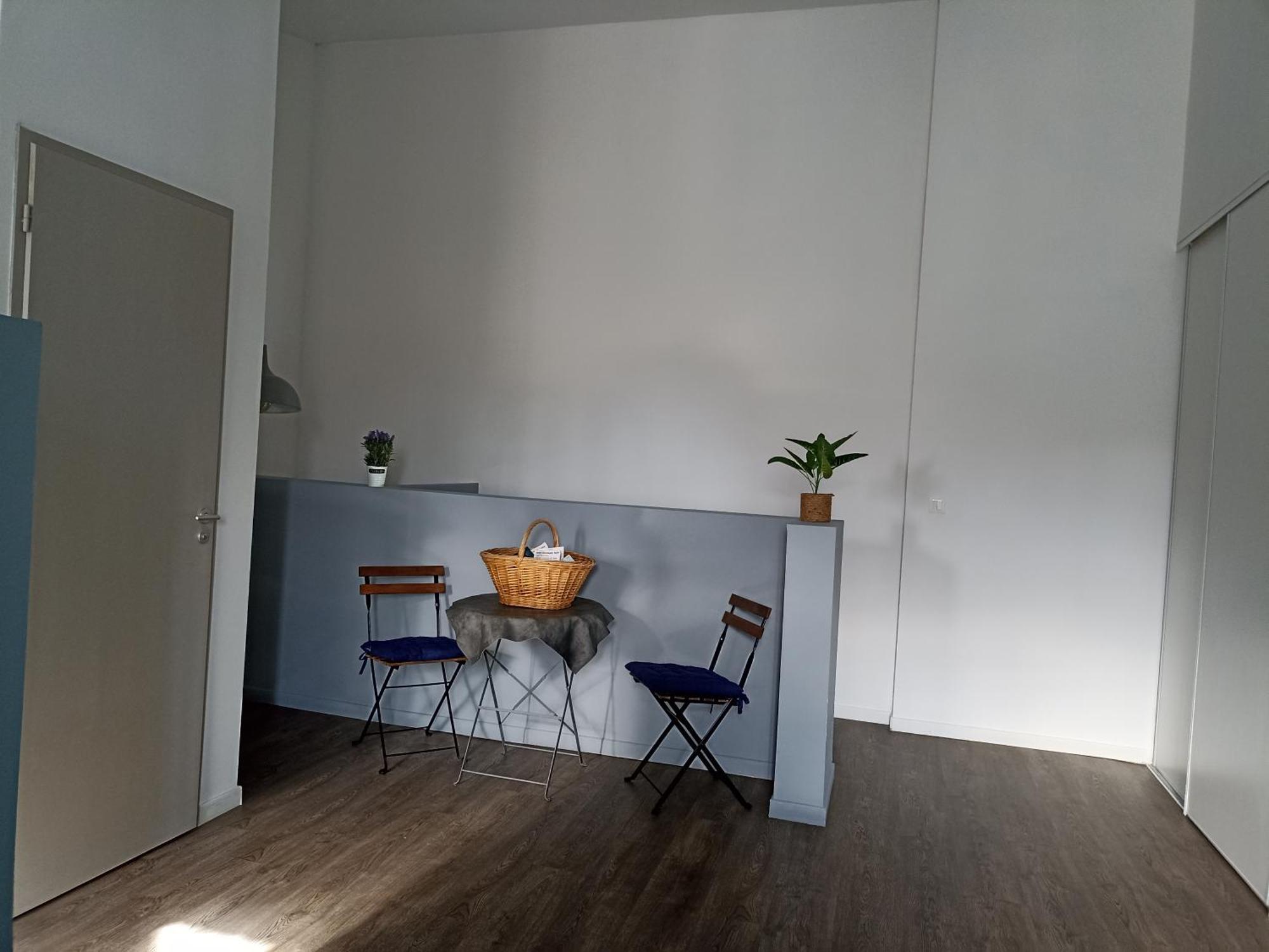 Jolie Maison Au Centre Du Village 格吕桑 外观 照片