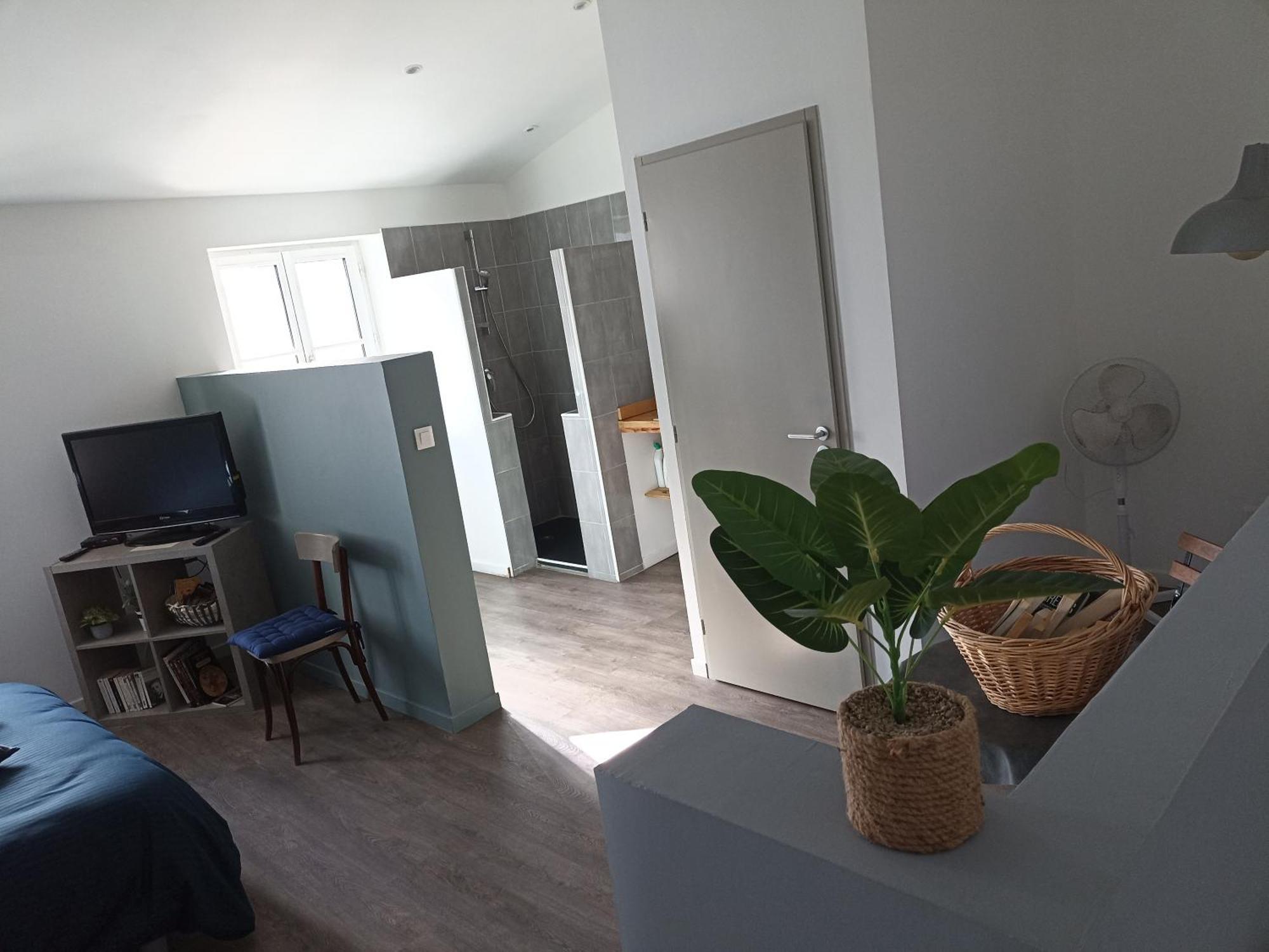 Jolie Maison Au Centre Du Village 格吕桑 外观 照片